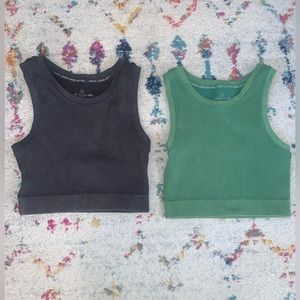 Aerie Black and Green Ribbed Sports Bras